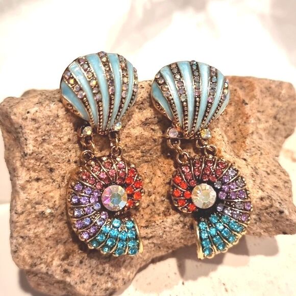 New Jeweled Seashell Conch Statement Earrings - Picture 1 of 9